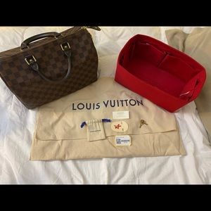 AUTHENTIC LOUIS VUITTON SPEEDY 30 USED TWICE